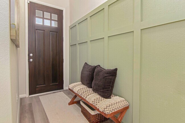 Building Photo - 5533 Evanston Ln