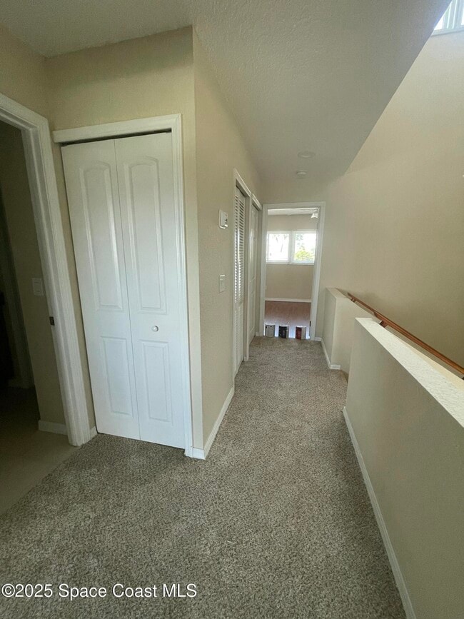 Building Photo - 503 Summerset Ct