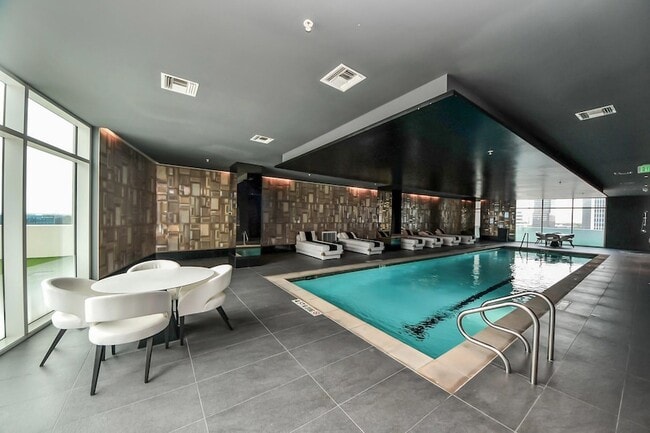 Building Photo - 4521 San Felipe St