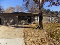 Building Photo - 1016 Billie Ruth Ln
