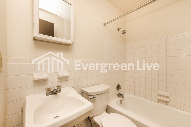 Building Photo - 7364 Brandt Pike