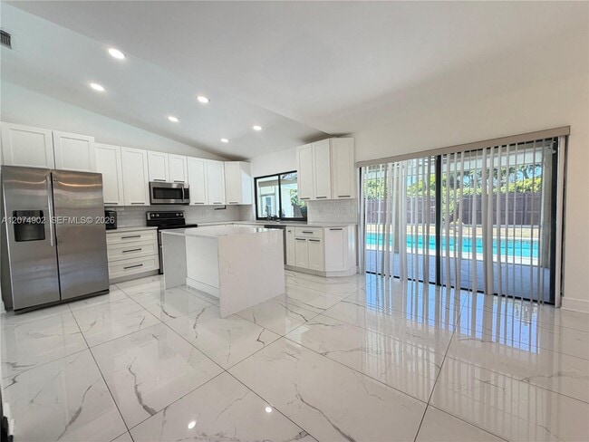 Building Photo - 20888 Sugarloaf Ln