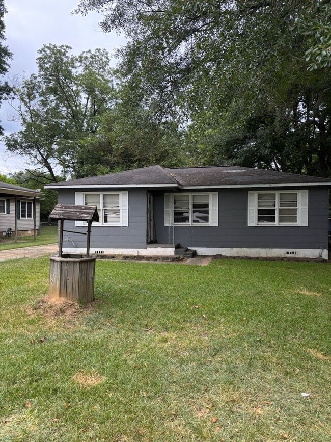 Primary Photo - 142 Dexter Ave