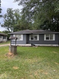 Building Photo - 142 Dexter Ave