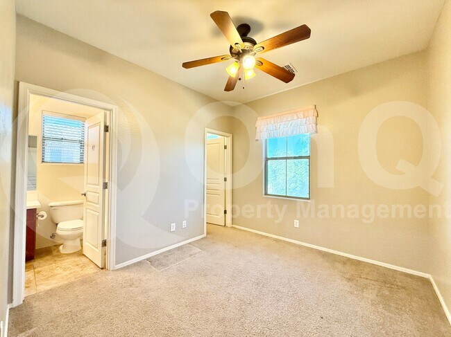 Building Photo - 4138 E Thunderheart Trail