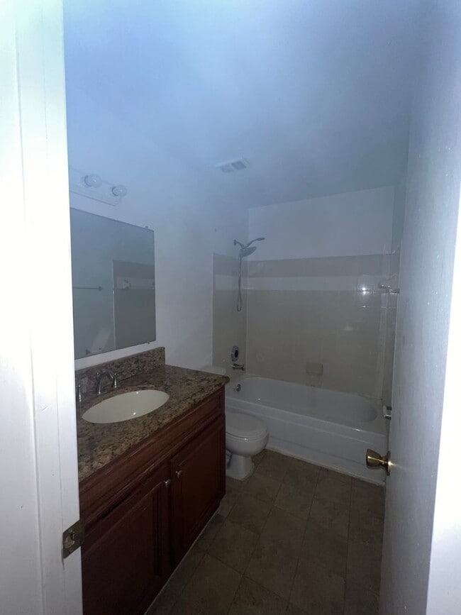 Building Photo - 3016 Parkway Blvd