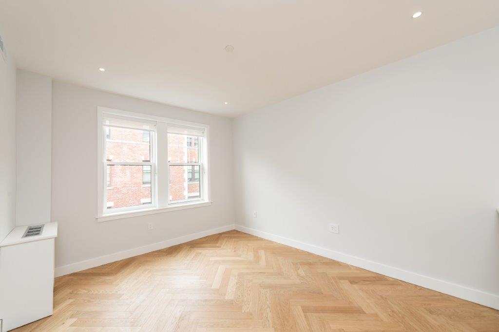 Building Photo - 27 Forest St