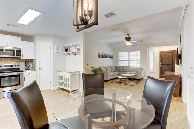 Building Photo - 4802 Walden Cir