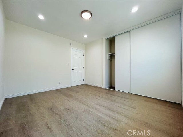 Building Photo - 420 E Broadway