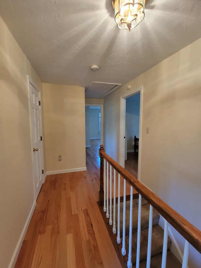 Building Photo - 40 N Mill St