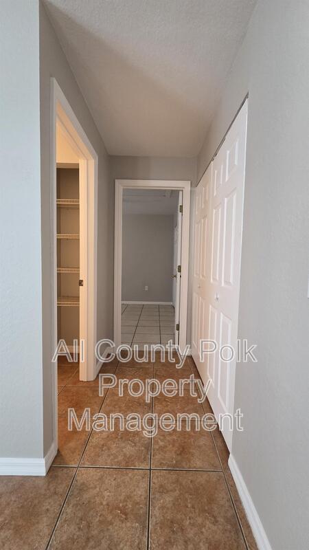 Building Photo - 1210 Fairway Dr