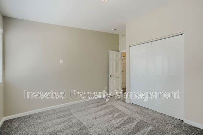 Building Photo - 6822 Niagara St