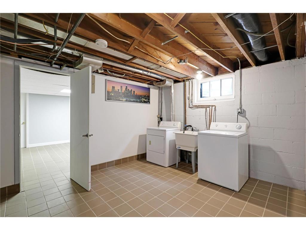 Building Photo - 5830 Lyndale Ave S