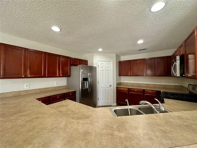 Building Photo - 224 Rona Ln