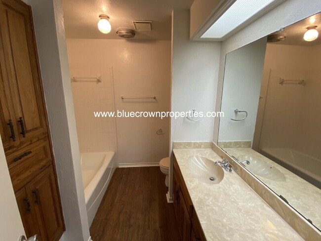 Building Photo - 139 Wildwood Dr