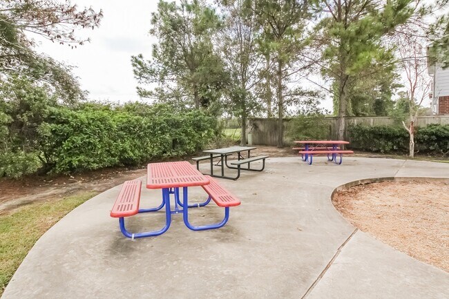 Building Photo - 17914 Seco Creek Ln