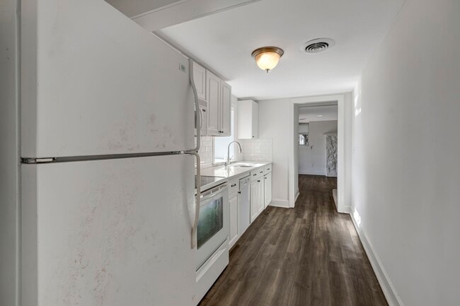 Building Photo - 2817 Blair Blvd