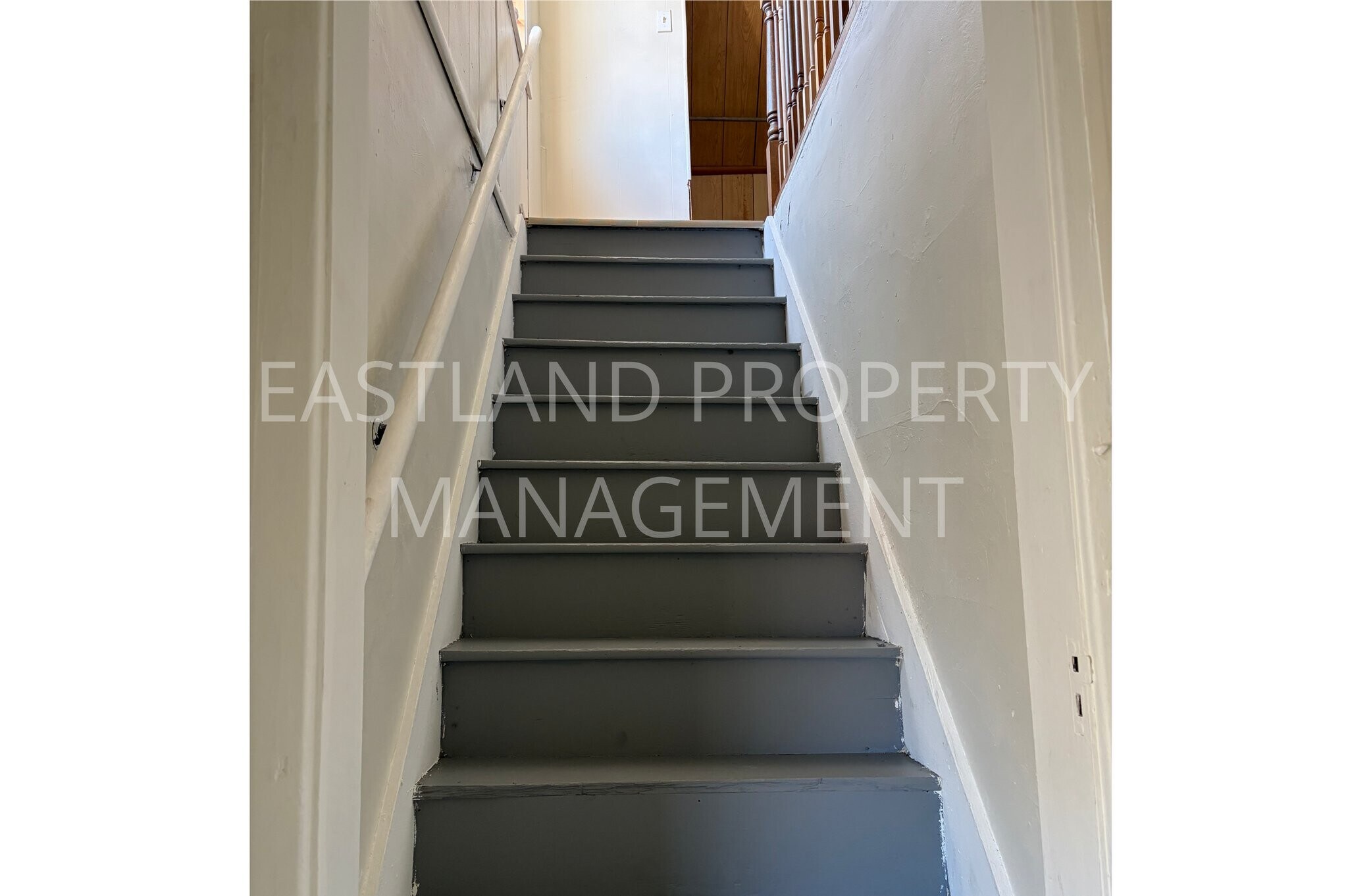 Building Photo - 1964 Burr St