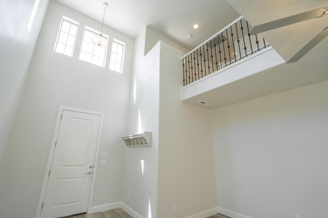 Building Photo - 548 N 550 W