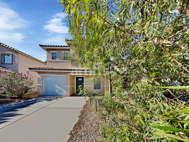 Primary Photo - 6317 Climbing Vine Ave