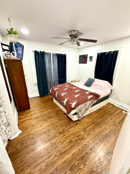 Building Photo - 245 Church St