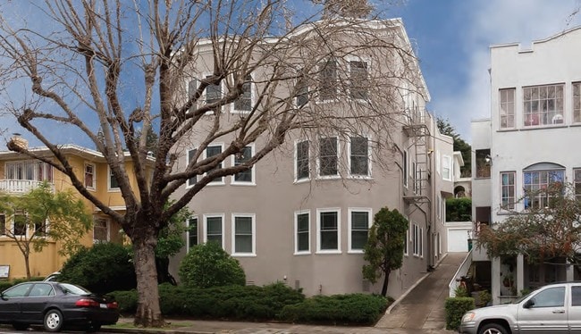 Primary Photo - 3612 Lakeshore Ave