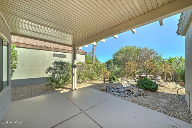 Building Photo - 16457 W Rock Springs Ln