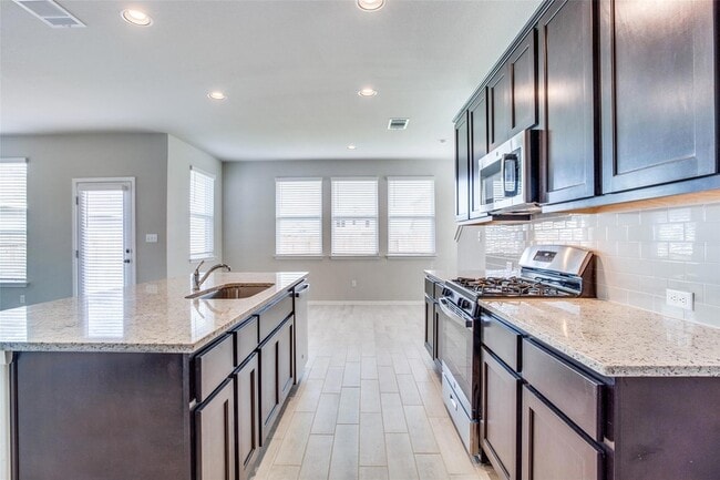 Building Photo - 146 White Dunes Dr