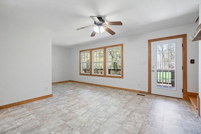 Building Photo - Fabulous Home near Silk Hope Chatham County - Cabin living close to Shakori