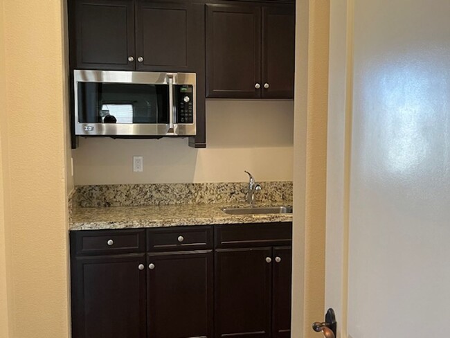 Building Photo - Spacious Menifee 5 Bedroom, 4 Bath Home