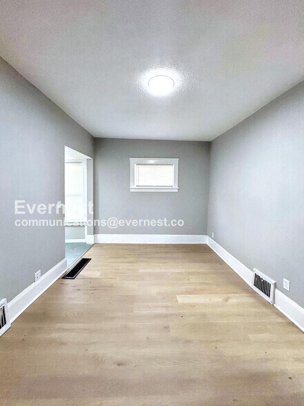 Building Photo - 18709 Arrowhead Ave