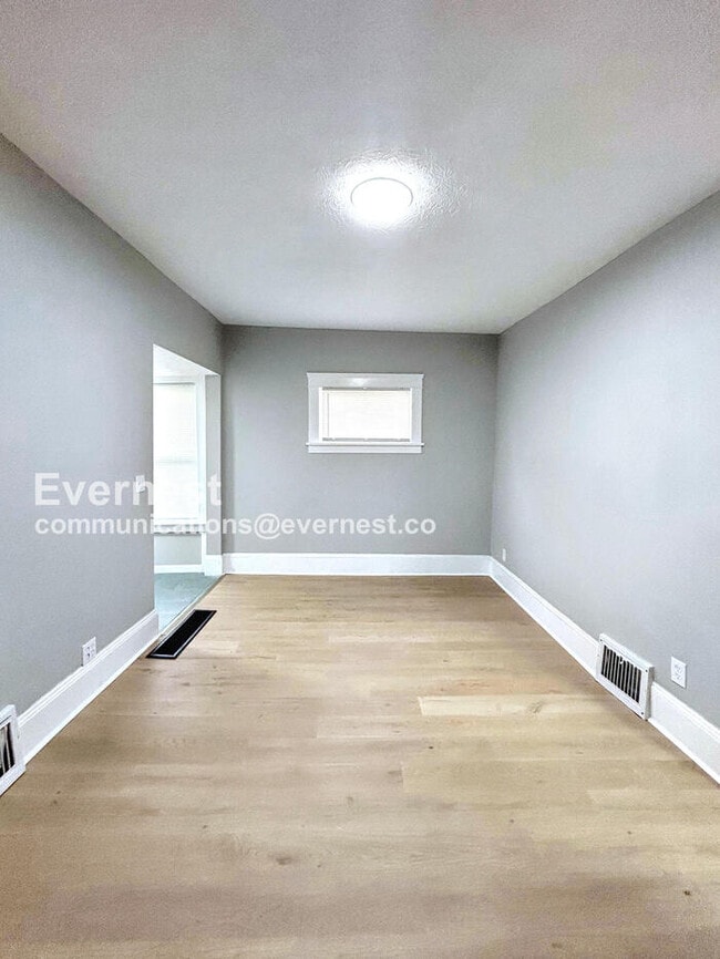 Building Photo - 18709 Arrowhead Ave