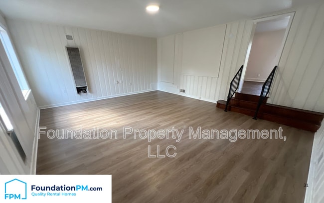 Building Photo - 2143 Vollintine Ave