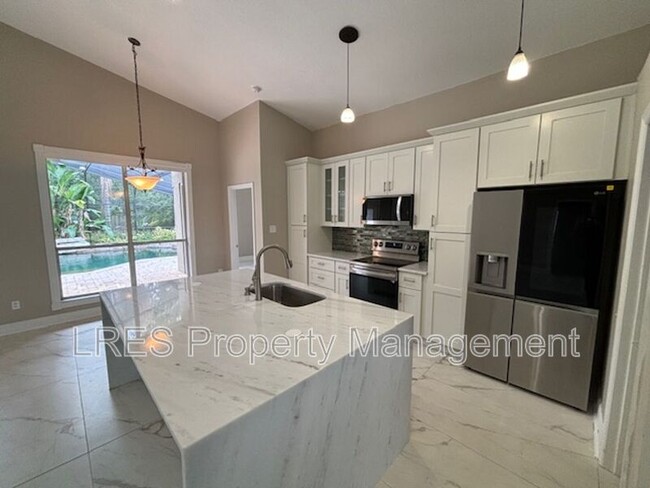 Building Photo - 1028 Kerwood Cir
