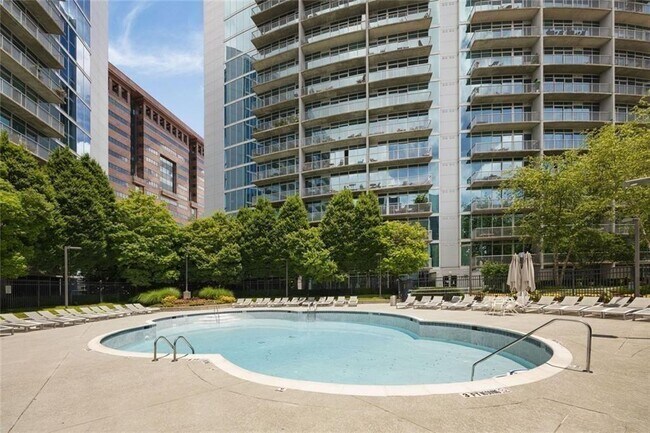 Building Photo - 44 Peachtree Pl NW