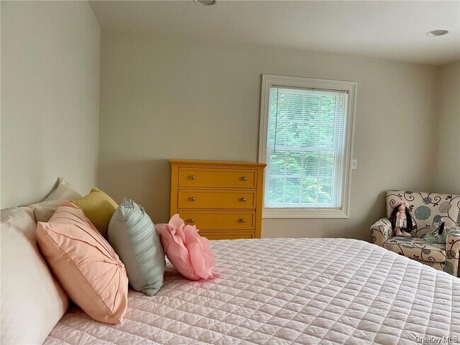 Building Photo - 29 Carpenter Ave