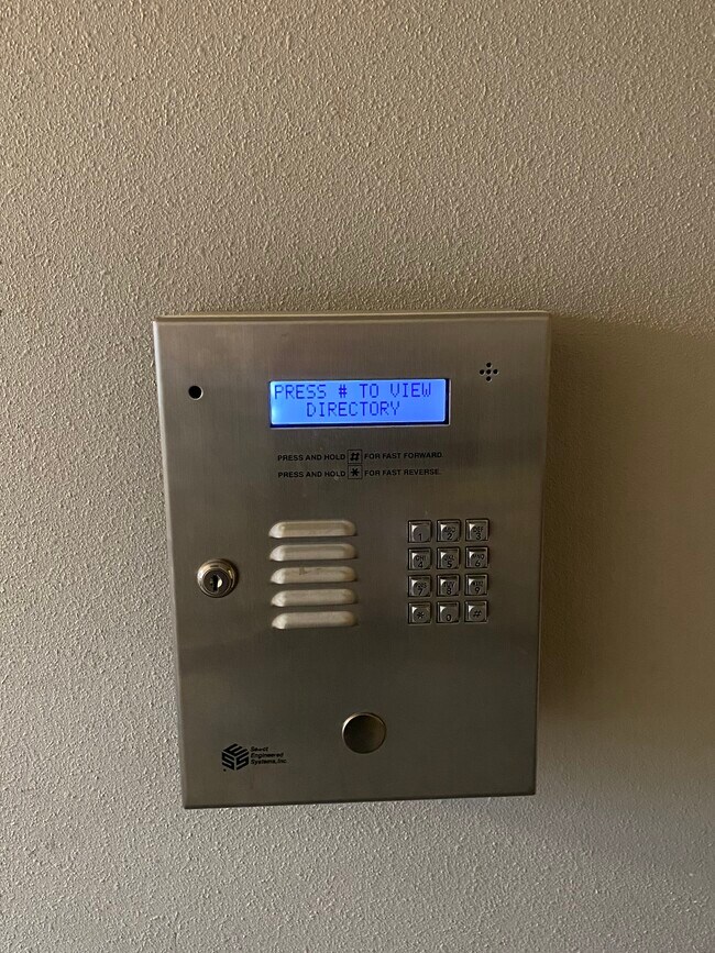 Building Photo - 214 S Kline St