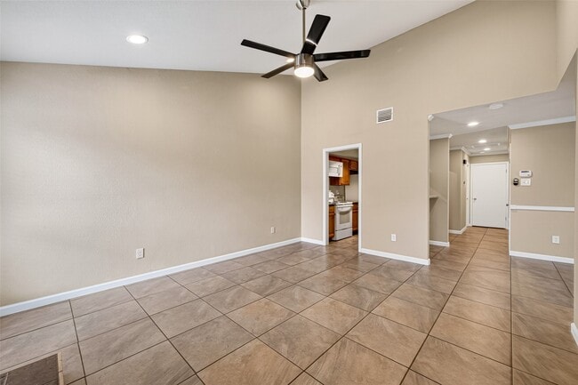 Building Photo - 10244 Bridgeland Ln