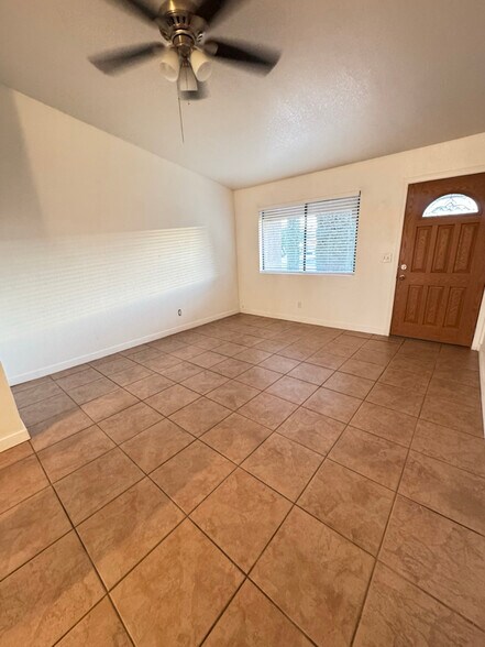 Building Photo - 10230 W Catalina Dr