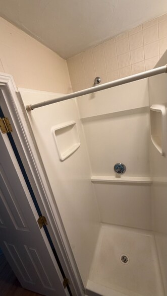 Building Photo - 182 Dexter St