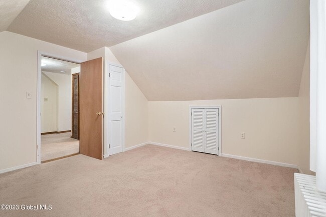 Building Photo - 25 Fordham Ct