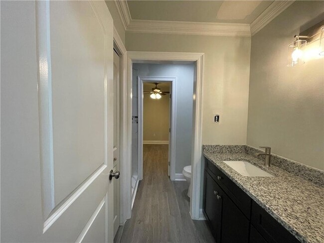 Building Photo - 214 River Oaks Dr