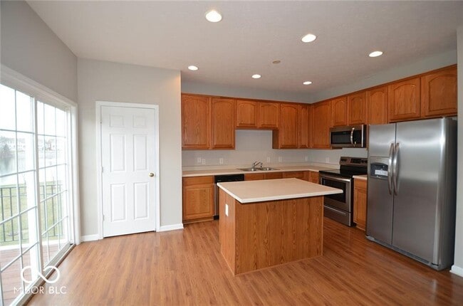 Building Photo - 11896 Esty Way