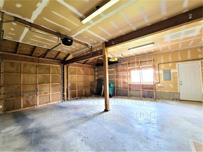 Building Photo - 3532 99th St SE