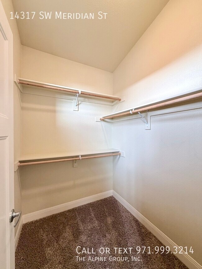 Building Photo - 14317 SW Meridian St