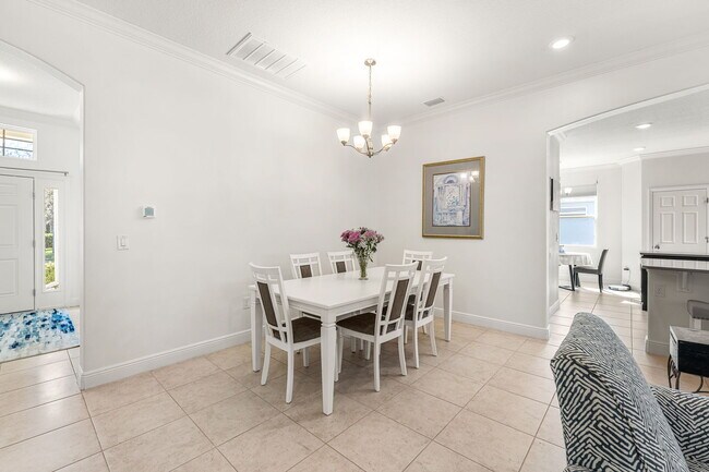 Building Photo - 6435 Montserrat Dr