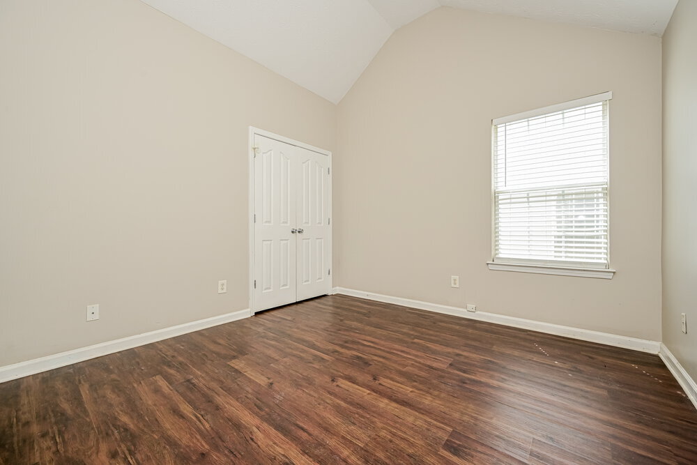 Building Photo - 70 Stony Oak Dr