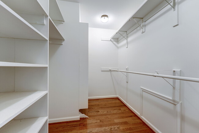 Huge walk-in closet in Master Bedroom! - 7222 Swansong Way