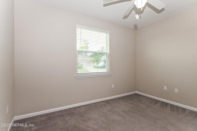 Building Photo - 203 Stone Arbor Ln