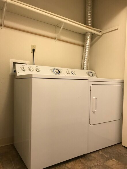 Building Photo - 5300 Harbour Pointe Blvd